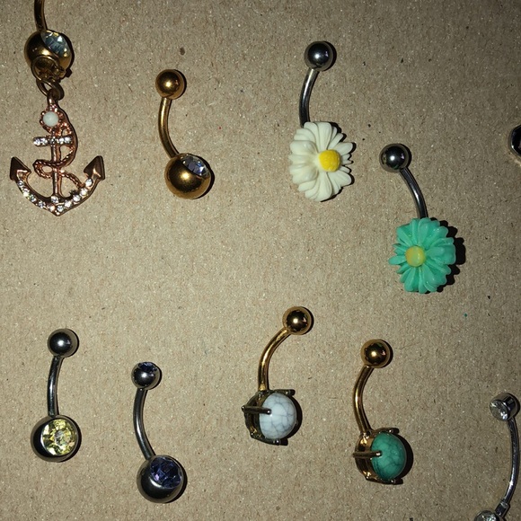 14 Belly Button Rings - Picture 3 of 3